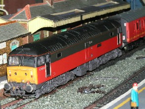 Solihull Model Railway Circle - 47476 'Night Mail' BR Parcels
